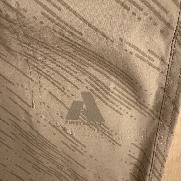 Eddie Bauer Guide Pro Shorts in sage. Women’s size 12. - Picture 8 of 11